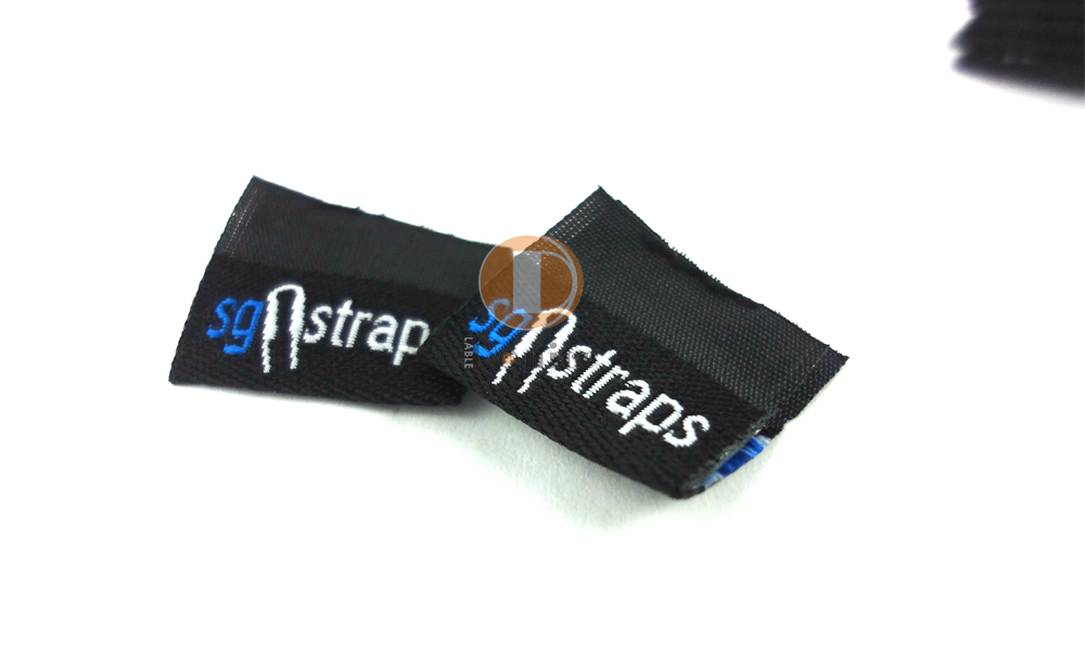 Woven Labels with Unique Textures and Patterns