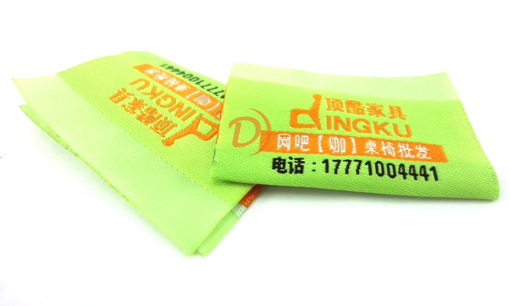 Woven labels with special finishes (glossy, matte)