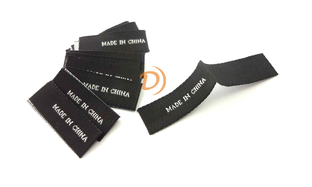 Custom woven labels for outerwear and jackets Custom woven labels for outerwear and jackets